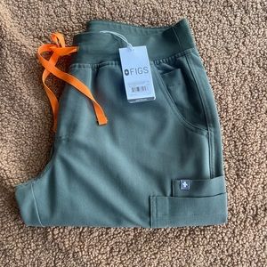 NWT Figs Scrub bottoms